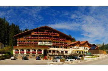 Italia Hotel San Martino di Castrozza, Exteriorul